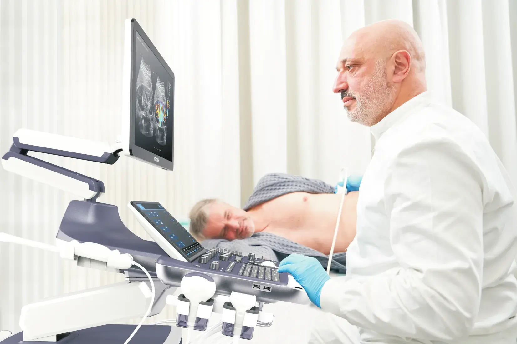 Kliniğin yanında, kurulumdan servise